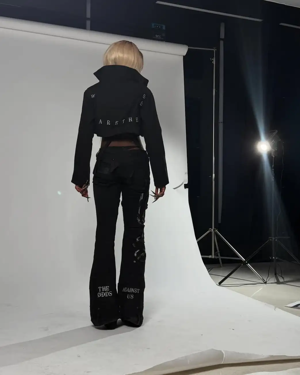 LOOK 04