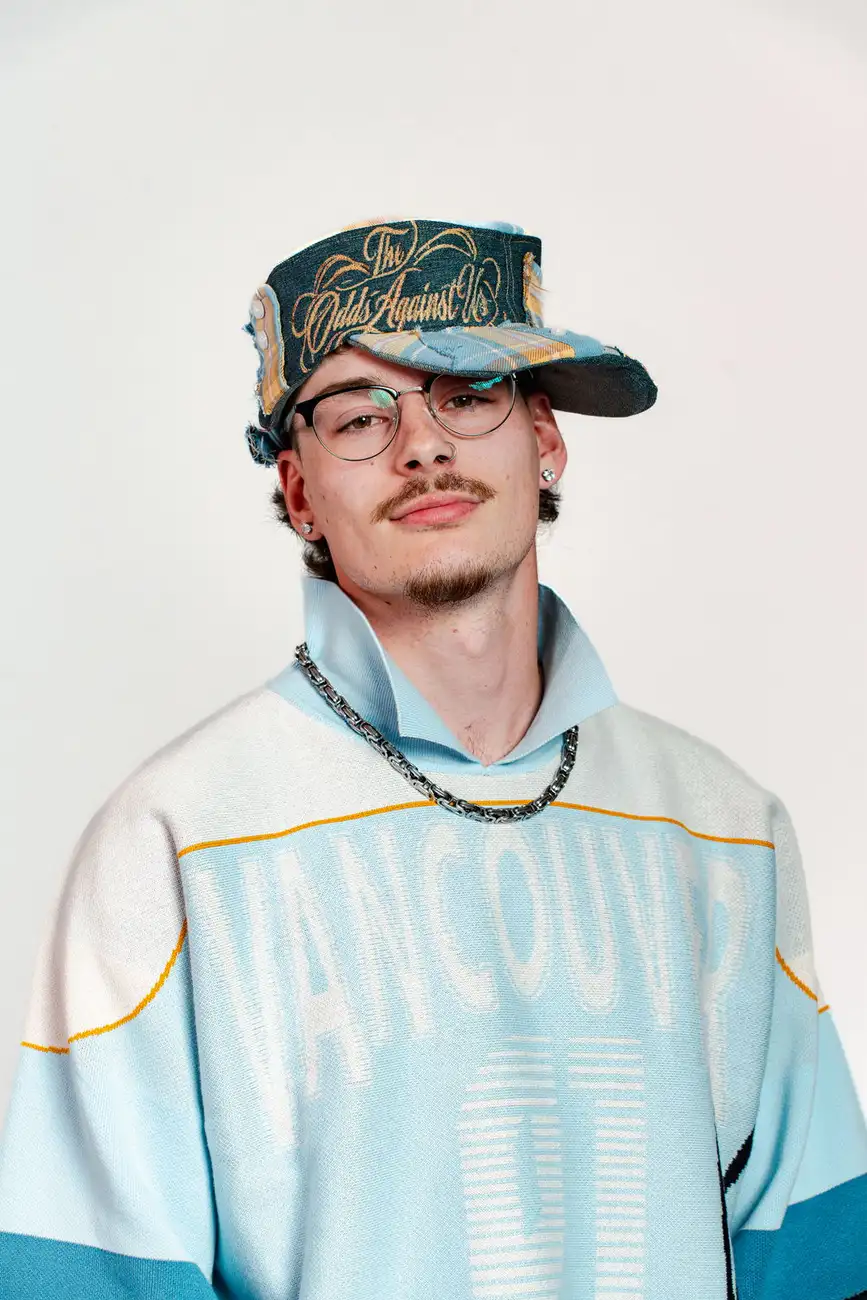 LOOK 52